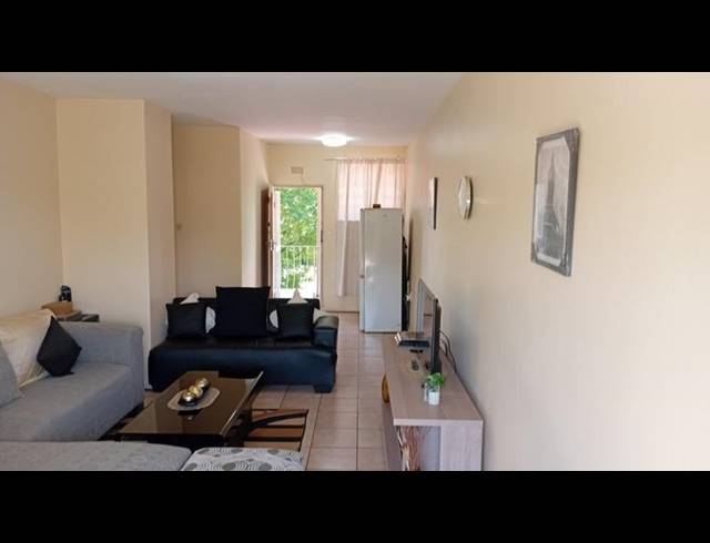 1 BEDROOM APARTMENT FOR SALE IN LOMBARDY EAST